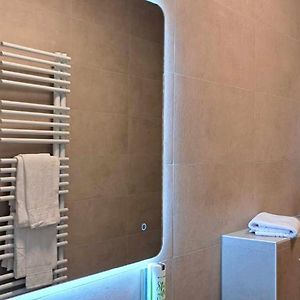 Deluxe Zimmer mit Kingsize-Bett